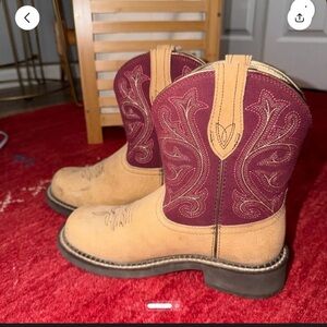 Ariat Women's Tan and Burgundy Ankle Boots